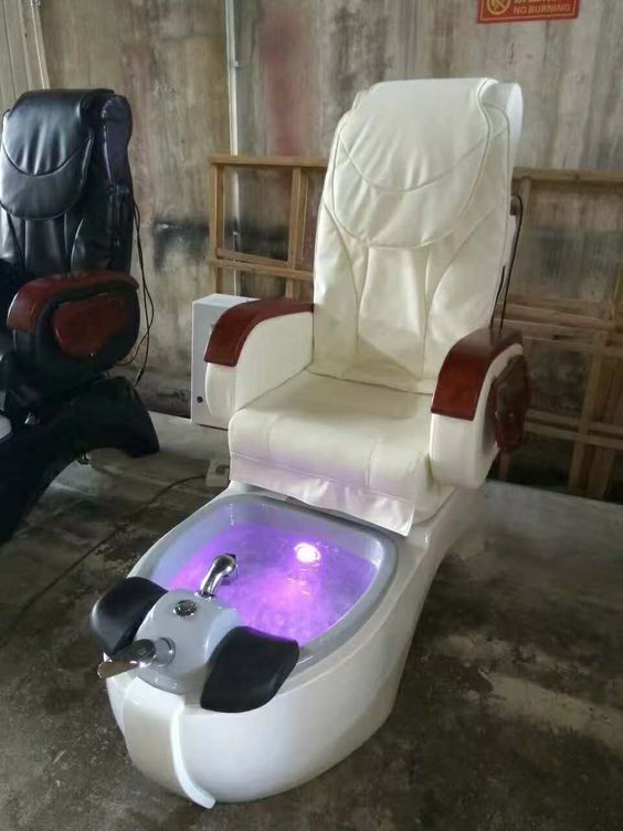 Elevating Comfort and Luxury: The Salon Spa Pedicure Chair Revolution